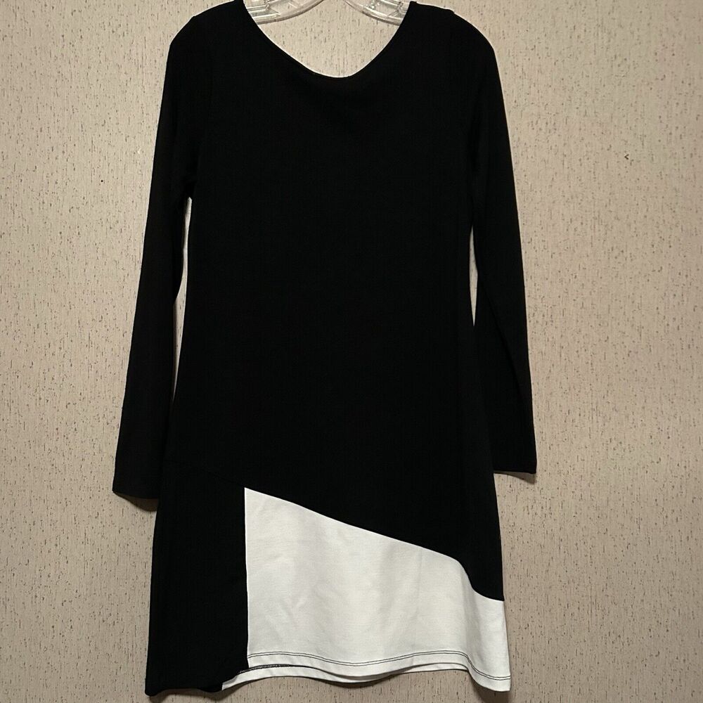 Vfish Knit Color Blocked Large Dress NWT Black White